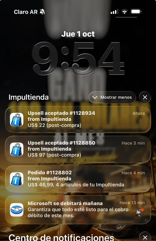 Notificaciones de pedidos y upsells aceptados en el celular de un alumno